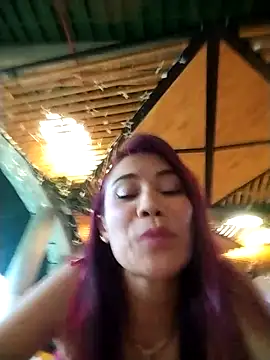 Snapshot of dulcelatin21 chatting on November 16, 2025, 9:19 pm dulcelatin21 online show from November 16, 2025, 9:19 pm