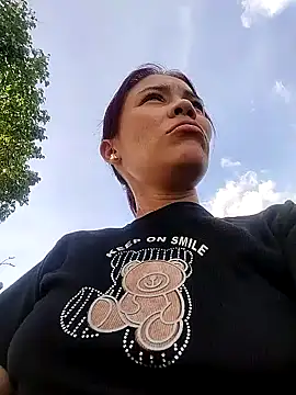 Snapshot of dulcelatin21 chatting on November 4, 2025, 8:34 pm dulcelatin21 online show from November 4, 2025, 8:34 pm