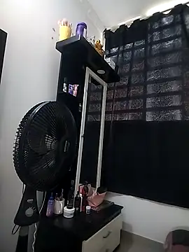 Snapshot of dulcelatin21 chatting on November 3, 2025, 3:59 pm dulcelatin21 online show from November 3, 2025, 3:59 pm