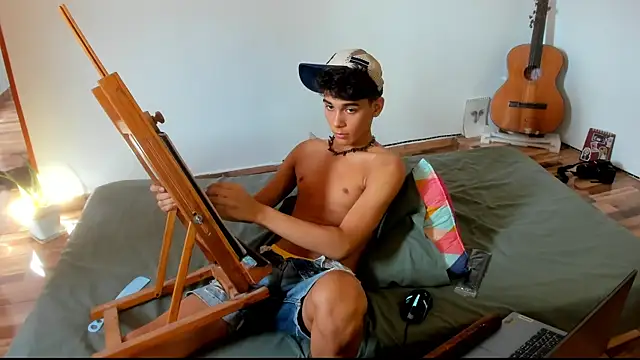 Snapshot of AliottTwink chatting on November 4, 2025, 8:01 pm AliottTwink online show from November 4, 2025, 8:01 pm