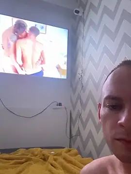 Snapshot of Seriy43 chatting on November 17, 2025, 8:13 pm Seriy43 online show from November 17, 2025, 8:13 pm