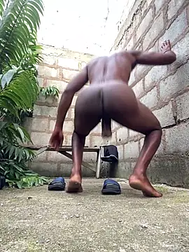 Makemecum634941 online show from October 15, 2025, 4:59 pm