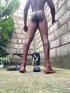 Makemecum634941 online show from November 12, 2025, 8:40 am