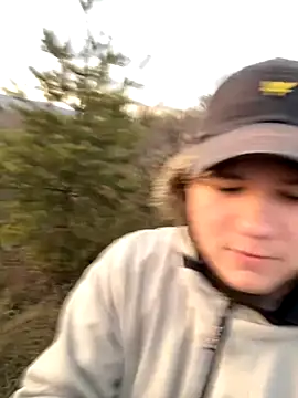 Snapshot of desiredude9 chatting on October 26, 2025, 10:48 am desiredude9 online show from October 26, 2025, 10:48 am