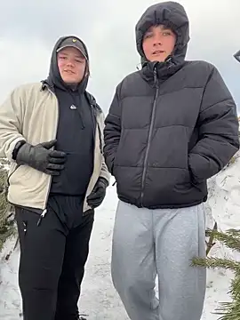 Snapshot of desiredude9 chatting on December 2, 2025, 8:27 am desiredude9 online show from December 2, 2025, 8:27 am