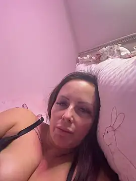 Snapshot of nightingale27 chatting on October 23, 2025, 8:18 pm nightingale27 online show from October 23, 2025, 8:18 pm