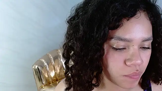 Snapshot of Canela_s1 chatting on November 11, 2025, 8:31 am Canela s1 online show from November 11, 2025, 8:31 am