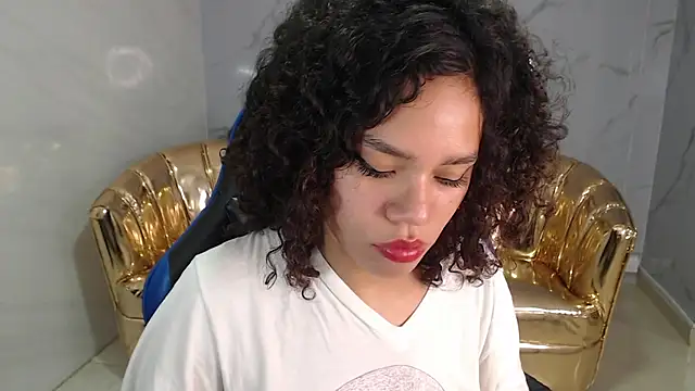 Snapshot of Canela_s1 chatting on October 13, 2025, 8:10 pm Canela s1 online show from October 13, 2025, 8:10 pm