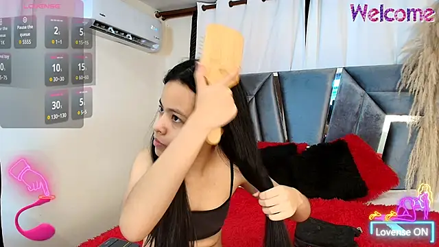 Snapshot of MiniLove_01 chatting on November 20, 2025, 12:17 pm MiniLove 01 online show from November 20, 2025, 12:17 pm