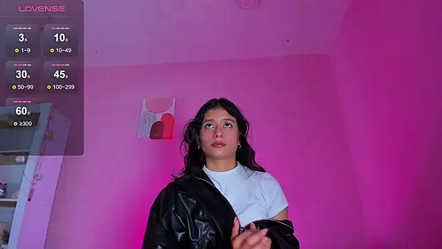 Snapshot of Georgina_Ferri_ chatting on November 4, 2025, 5:17 pm Georgina Ferri online show from November 4, 2025, 5:17 pm