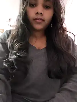 Snapshot of Aaradhya_Sharma chatting on February 7, 2026, 6:05 pm Aaradhya Sharma online show from February 7, 2026, 6:05 pm