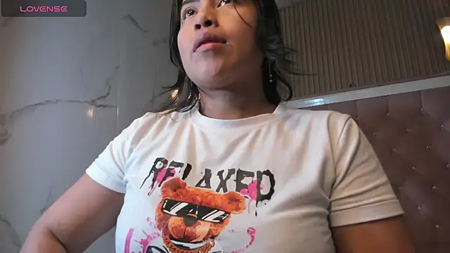 Snapshot of Victoria_b_ chatting on October 18, 2025, 8:11 pm Victoria b online show from October 18, 2025, 8:11 pm