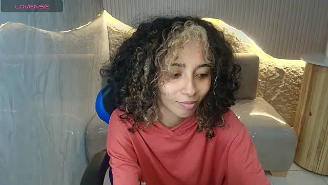 Snapshot of Agnis_ink_r chatting on November 4, 2025, 12:53 pm Agnis ink r online show from November 4, 2025, 12:53 pm