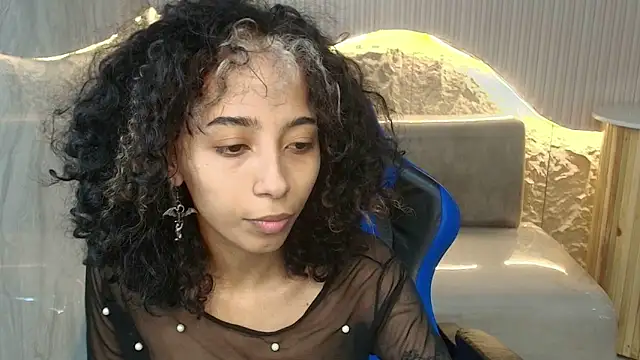 Snapshot of Agnis_ink_r chatting on November 29, 2025, 1:44 pm Agnis ink r online show from November 29, 2025, 1:44 pm