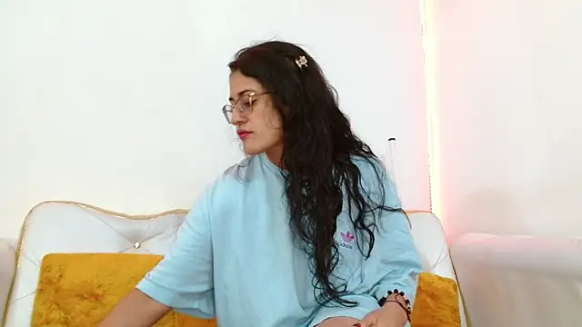 Snapshot of Luna_Noire1 chatting on November 27, 2025, 12:00 am Luna Noire1 online show from November 27, 2025, 12:00 am