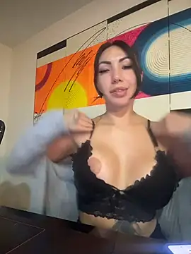 Snapshot of Sarahlove_90 chatting on November 30, 2025, 3:29 am Sarahlove 90 online show from November 30, 2025, 3:29 am