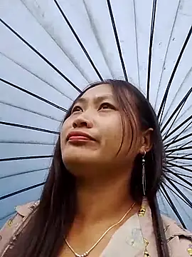 lusy-bae online show from September 18, 2025, 2:14 am