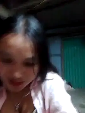 lusy-bae online show from September 12, 2025, 1:22 pm