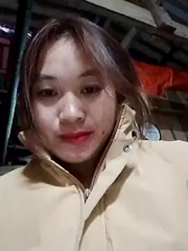 lusy-bae online show from November 27, 2025, 2:06 pm