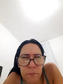 Marcellylinda online show from December 18, 2025, 9:18 pm