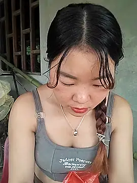 Snapshot of lylylove chatting on June 17, 2026, 1:16 am lylylove online show from June 17, 2026, 1:16 am