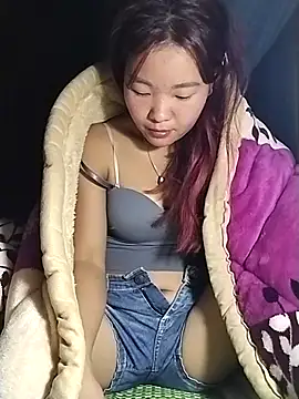 lylylove online show from November 21, 2025, 9:36 pm