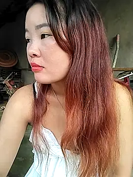 Snapshot of lylylove chatting on July 21, 2026, 11:28 pm lylylove online show from July 21, 2026, 11:28 pm