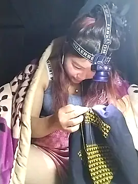 lylylove online show from February 4, 2026, 12:44 pm