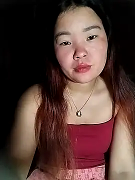 Snapshot of lylylove chatting on July 9, 2026, 12:04 pm lylylove online show from July 9, 2026, 12:04 pm
