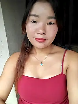 lylylove online show from September 12, 2025, 3:06 am