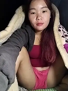 lylylove online show from December 3, 2025, 8:36 am