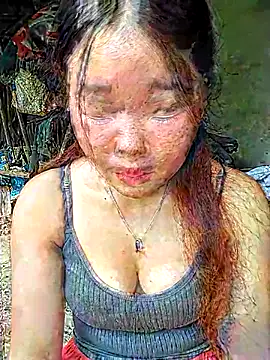 Snapshot of lylylove chatting on June 22, 2026, 1:33 am lylylove online show from June 22, 2026, 1:33 am