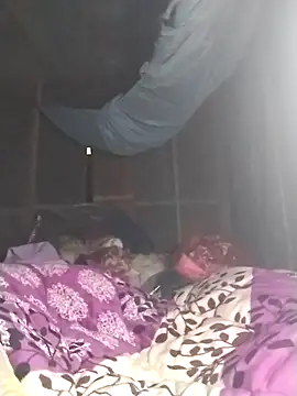 lylylove online show from December 15, 2025, 1:22 am