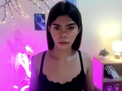 Snapshot of dianne_swift chatting on October 27, 2025, 3:18 am dianne swift online show from October 27, 2025, 3:18 am