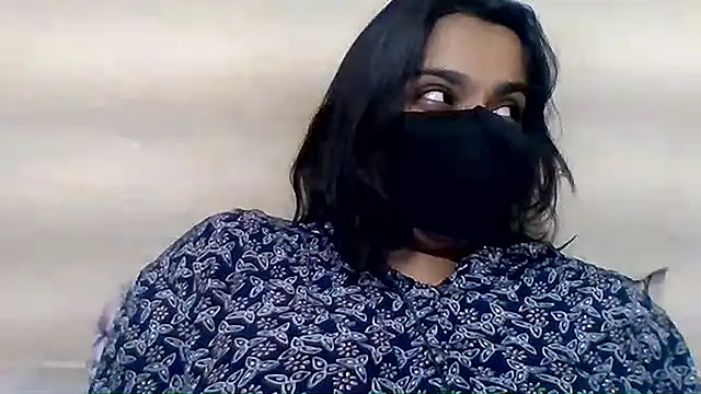 Snapshot of Vaani_Singha chatting on June 4, 2026, 2:44 pm Vaani Singha online show from June 4, 2026, 2:44 pm