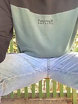 Snapshot of ZeoNVi chatting on April 14, 2026, 3:00 am ZeoNVi online show from April 14, 2026, 3:00 am