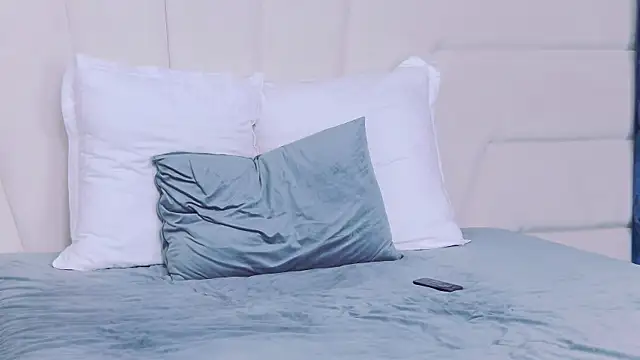 Snapshot of GraceRous chatting on October 11, 2025, 5:52 am GraceRous online show from October 11, 2025, 5:52 am