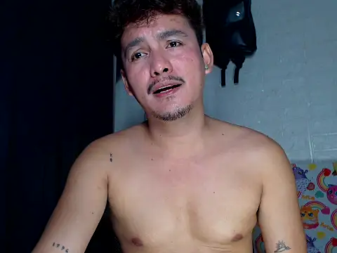 Snapshot of Tempting_jon chatting on February 6, 2026, 10:33 am Tempting jon online show from February 6, 2026, 10:33 am