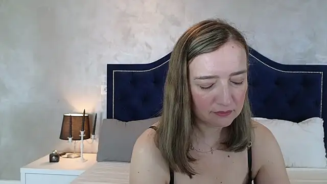 Blue Angel Sweet online show from October 25, 2025, 3:49 am