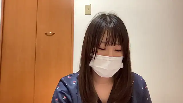 nuu u online show from October 1, 2025, 3:05 pm