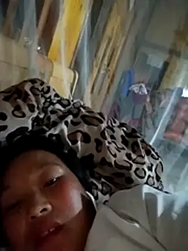 Snapshot of miss-su chatting on April 23, 2026, 12:29 pm miss-su online show from April 23, 2026, 12:29 pm
