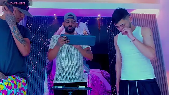 Extreme boys2 online show from September 9, 2025, 4:22 am