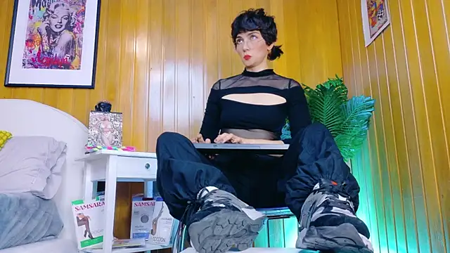 Snapshot of Zafiro_Gem_ chatting on November 14, 2025, 7:39 pm Zafiro Gem online show from November 14, 2025, 7:39 pm