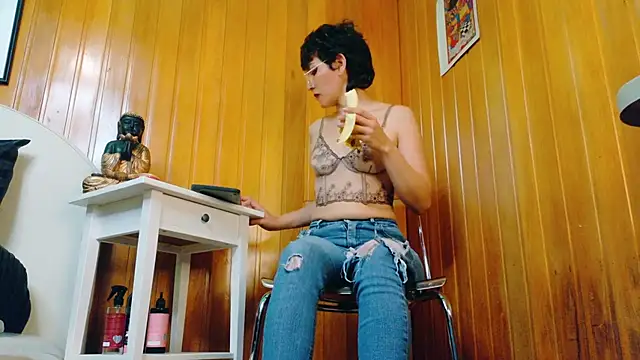 Snapshot of Zafiro_Gem_ chatting on October 18, 2025, 8:00 pm Zafiro Gem online show from October 18, 2025, 8:00 pm