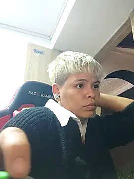 Snapshot of Soffi___ chatting on October 11, 2025, 4:35 am Soffi online show from October 11, 2025, 4:35 am