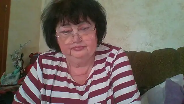 MilaSky5303 online show from April 26, 2026, 2:03 pm