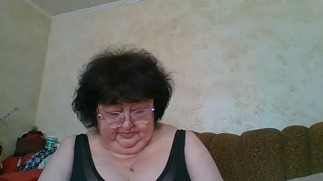 Snapshot of MilaSky5303 chatting on July 9, 2026, 9:32 am MilaSky5303 online show from July 9, 2026, 9:32 am