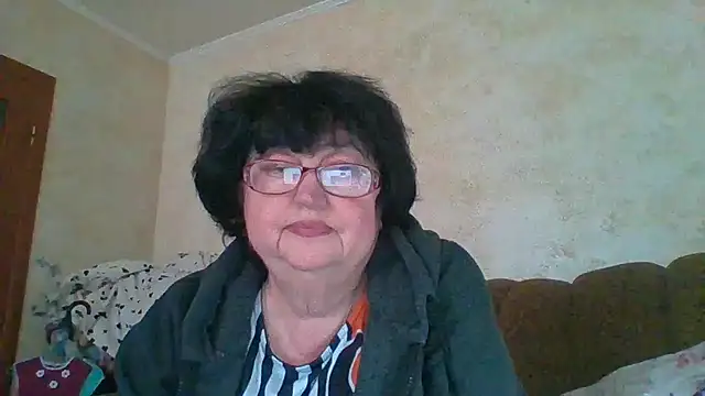 MilaSky5303 online show from October 28, 2025, 12:15 pm