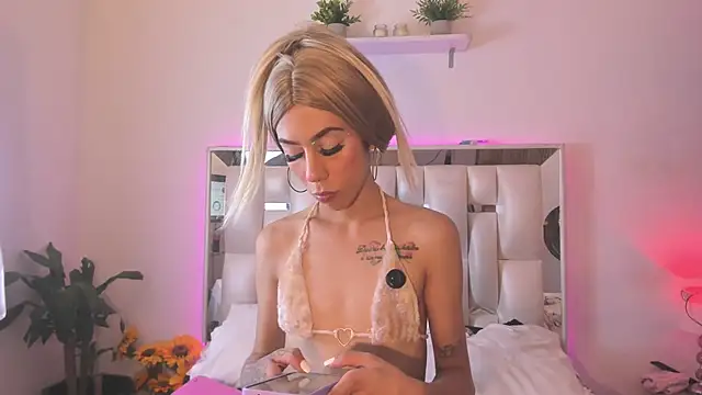 Darlyn tenderhot   online show from March 20, 2026, 8:54 pm