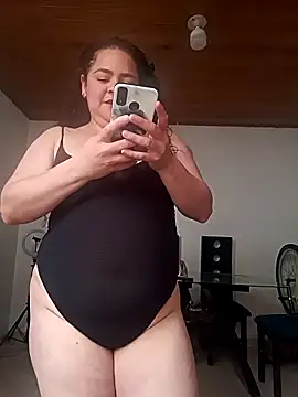 Miss Adriana01 online show from December 19, 2025, 5:26 pm